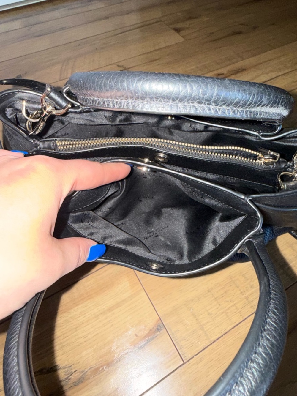 Dumpling Large Satchel Bag - Picture 4 of 12